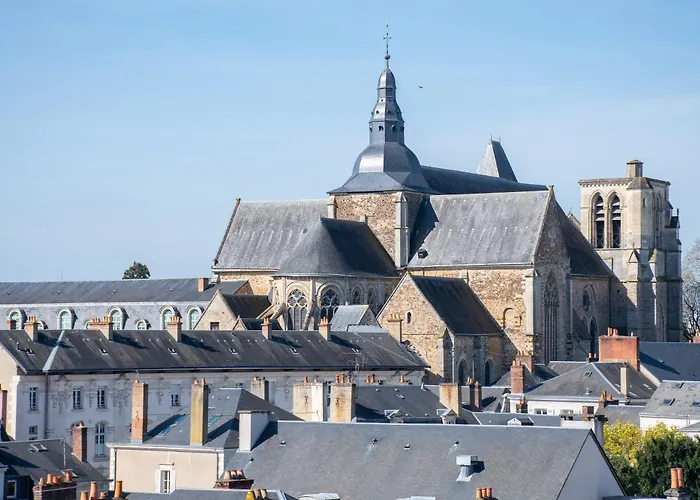 Escale Au Coeur Du Mans, Entre Gare Et Centre